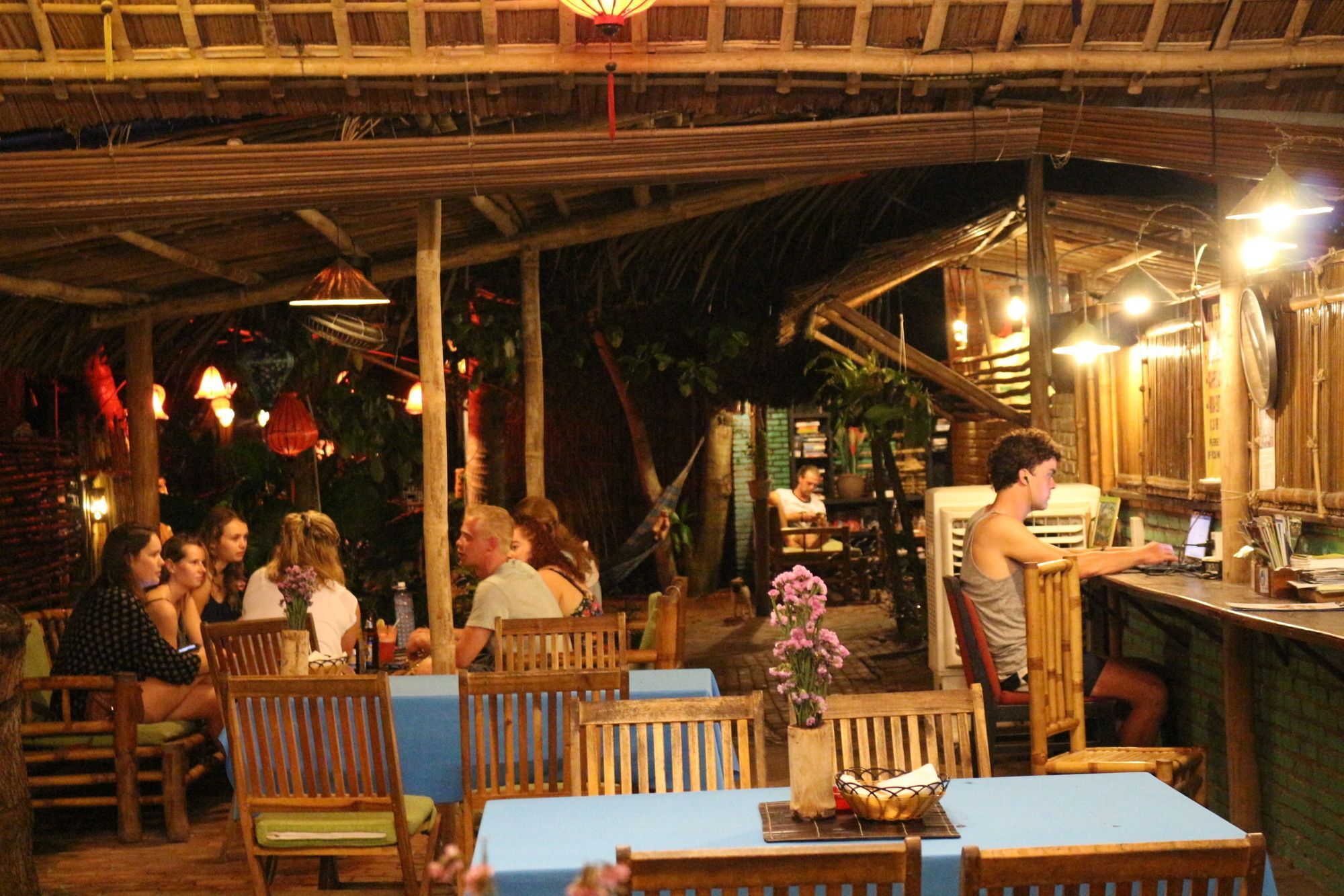 מלון הוי אן Under The Coconut Tree מראה חיצוני תמונה